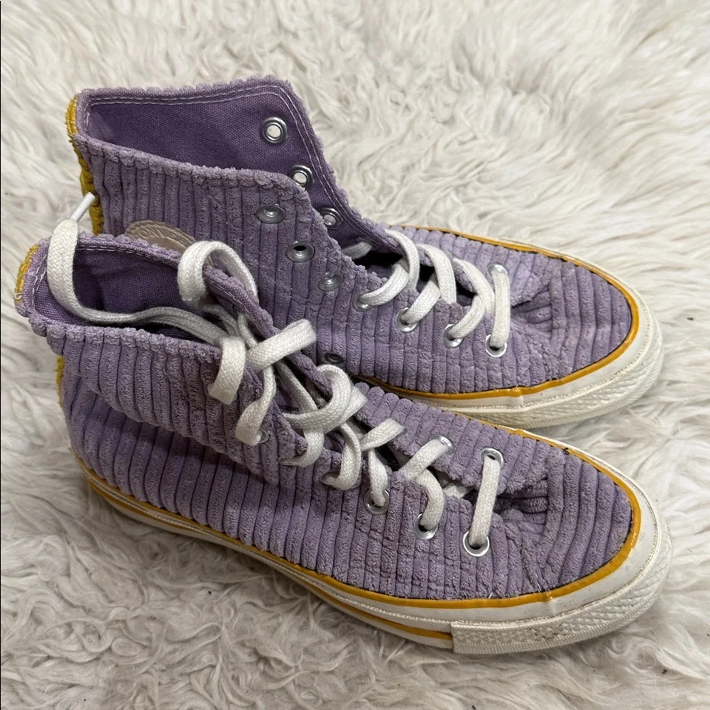 Converse Chuck Taylor All Star high-top sneakers in‎ purple corduroy women’s 5.5